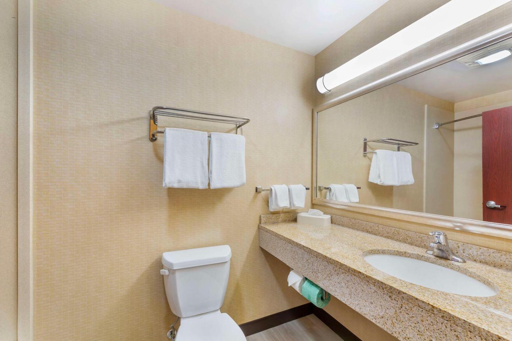 Best Western PLUS Victor Inn&Suites Exterior foto